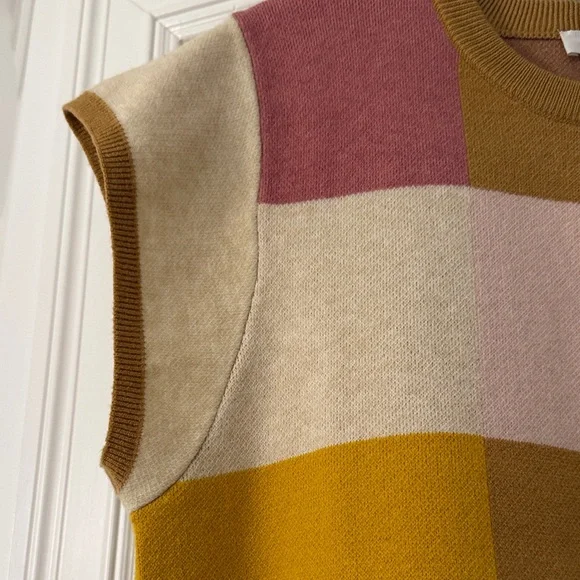 THML Multicolor Sleeveless Knit Top - Picture 3 of 4